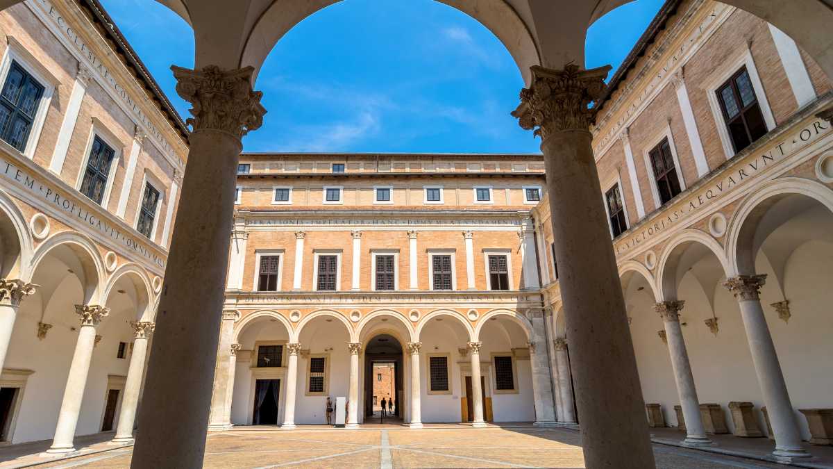 Un Itinerario di 7 Giorni alla Scoperta di Urbino e Dintorni