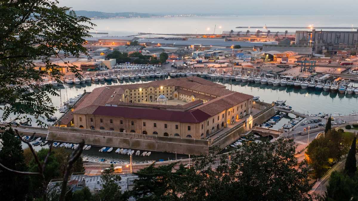 7 Giorni alla Scoperta di Ancona e Dintorni
