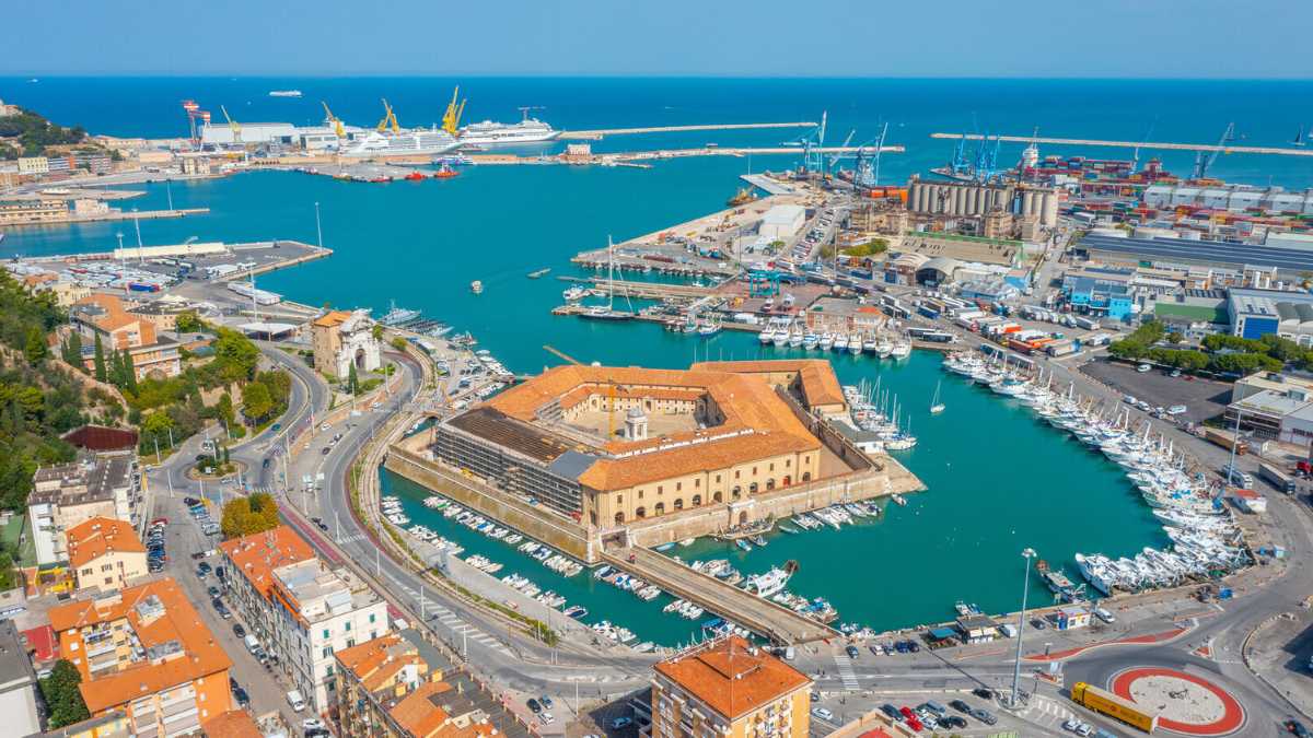 Guida Completa su Come Arrivare a Ancona
