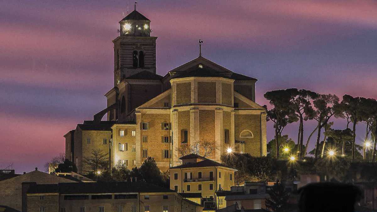 Un Itinerario di 7 Giorni a Fermo e Dintorni