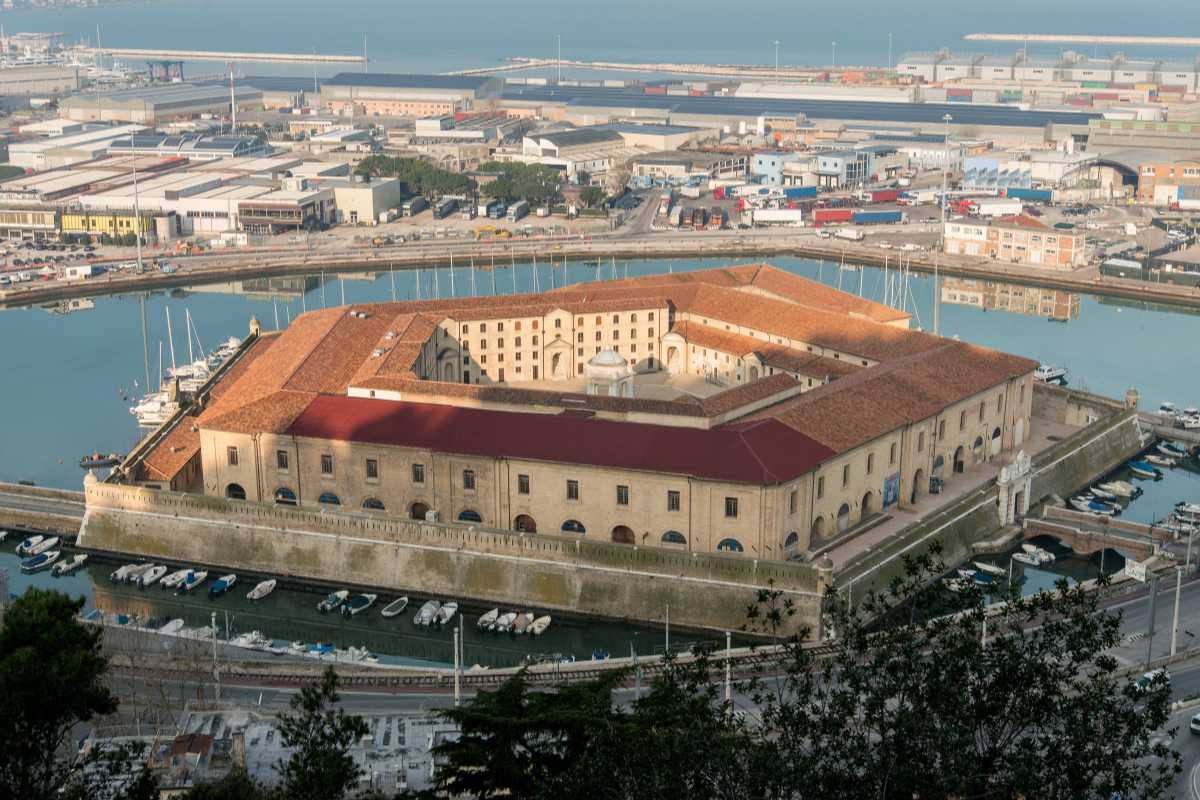 Escursione panoramica con vista su Ancona e il mare