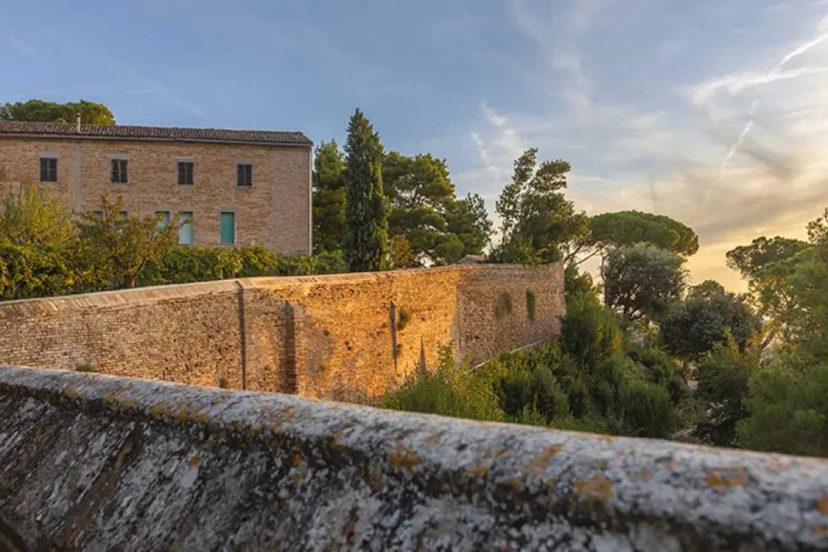 Vista del Colle dell'Infinito, includi panorami e natura